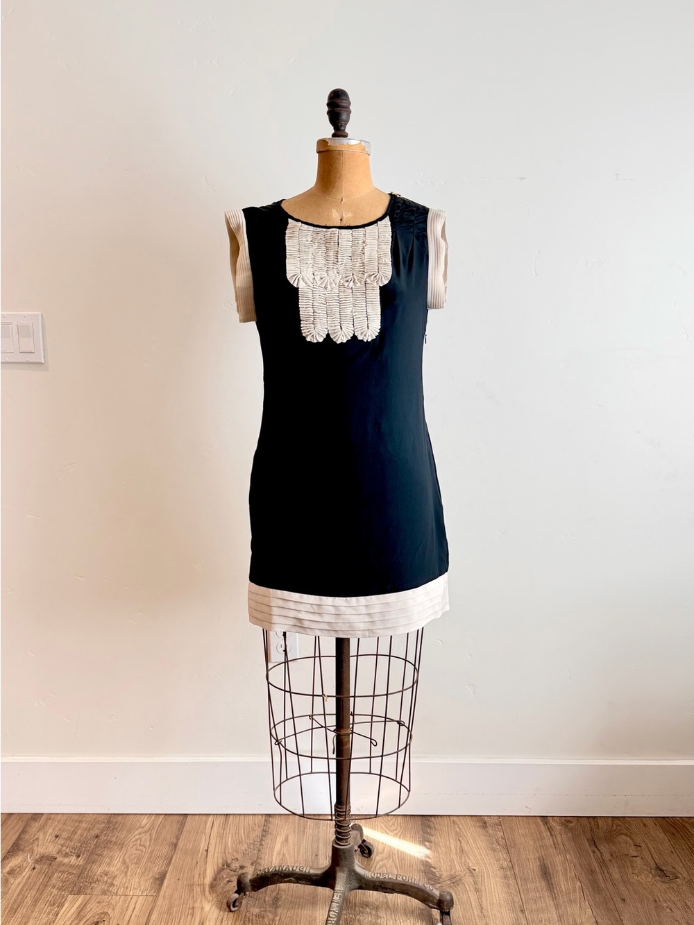 Ted Baker “Amien” Pleated Bib Silk Shirt Dress in Black Ted Size: 2 (US Size: 6)